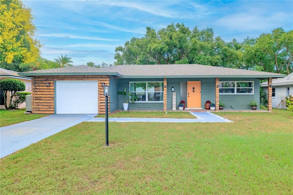 For Sale: $499,000 (3 beds, 2 baths, 1599 Square Feet)