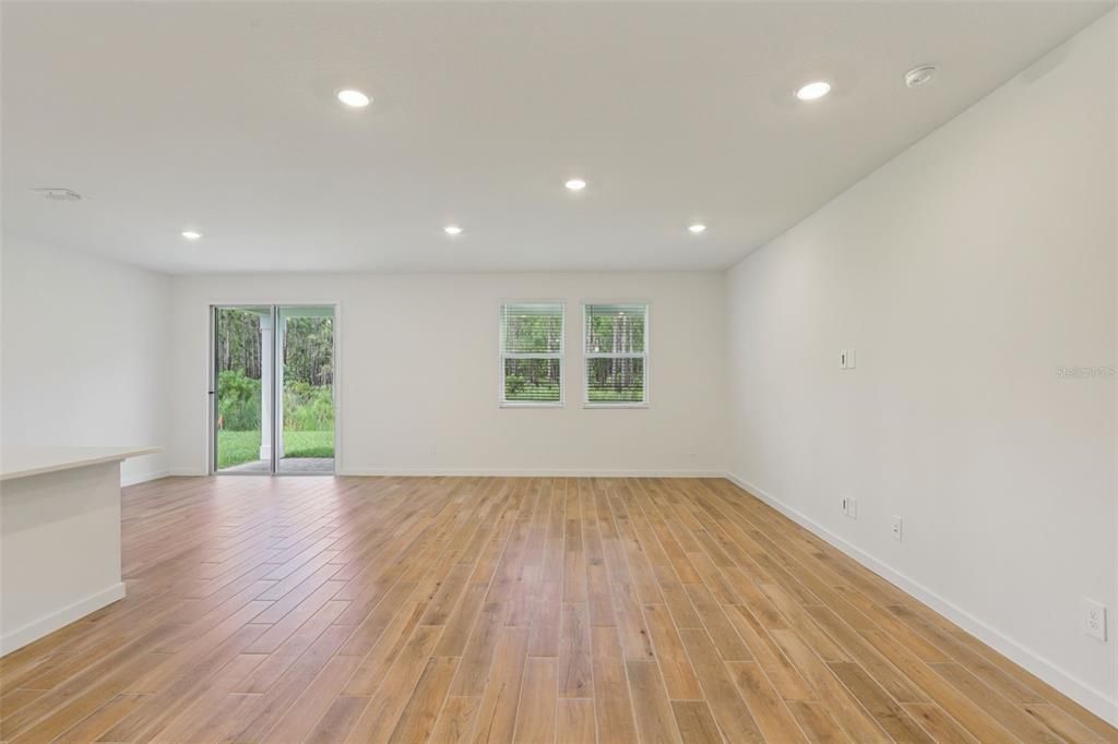 Active With Contract: $363,990 (4 beds, 3 baths, 2193 Square Feet)