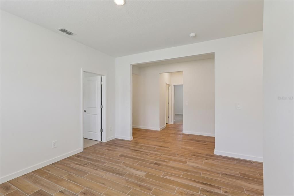 Active With Contract: $363,990 (4 beds, 3 baths, 2193 Square Feet)