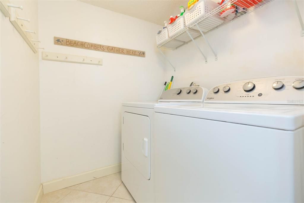 待售: $575,000 (2 贝兹, 2 浴室, 1315 平方英尺)