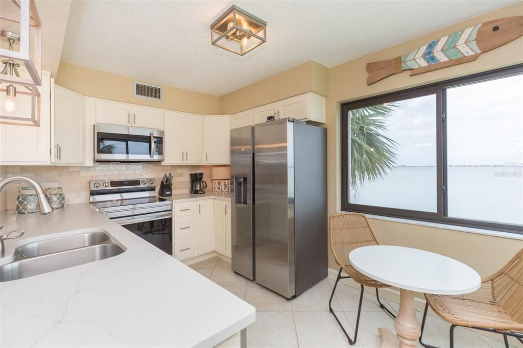 待售: $575,000 (2 贝兹, 2 浴室, 1315 平方英尺)