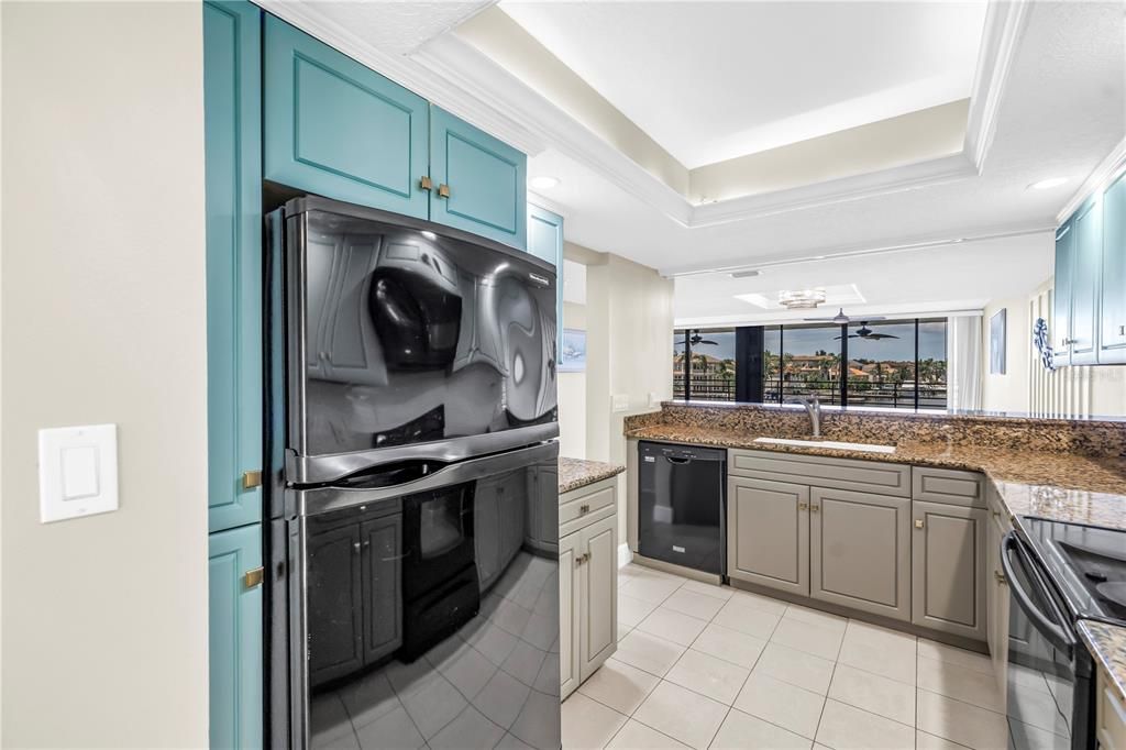 待售: $525,000 (1 贝兹, 1 浴室, 1085 平方英尺)