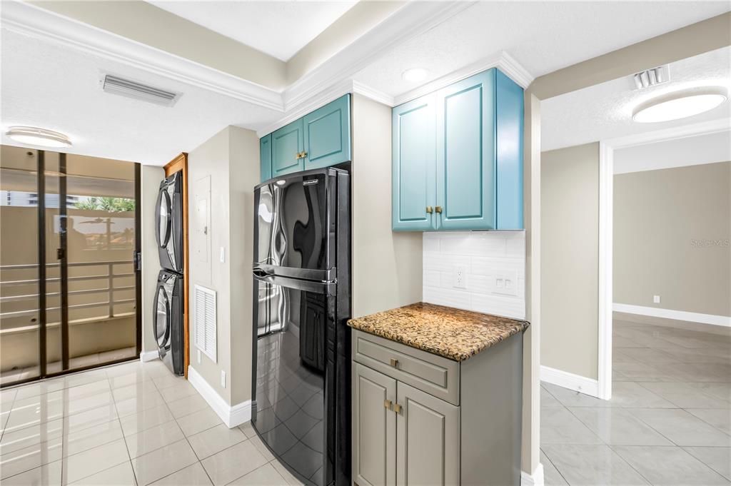 待售: $525,000 (1 贝兹, 1 浴室, 1085 平方英尺)