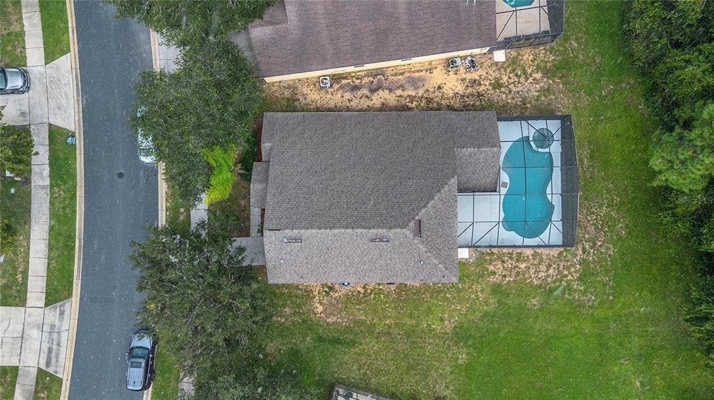 Activo con contrato: $389,900 (5 camas, 4 baños, 2410 Pies cuadrados)