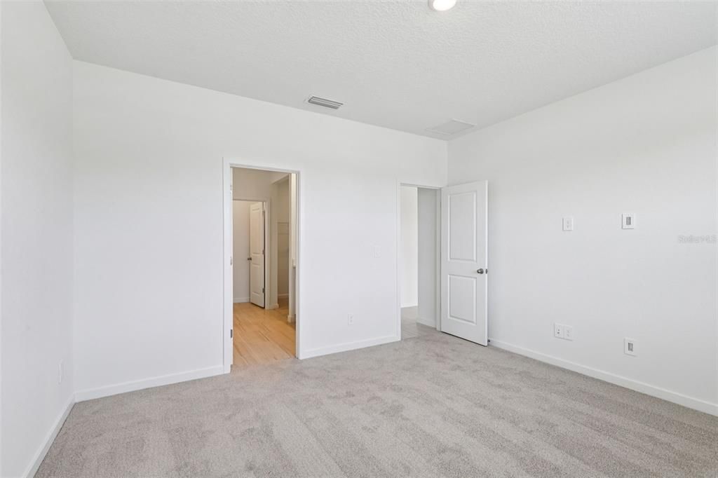 待售: $349,990 (4 贝兹, 2 浴室, 1817 平方英尺)