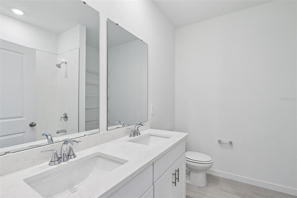 待售: $349,990 (4 贝兹, 2 浴室, 1817 平方英尺)