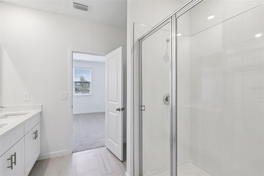 待售: $349,990 (4 贝兹, 2 浴室, 1817 平方英尺)