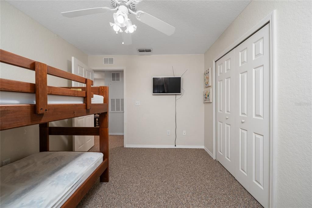 En Venta: $230,000 (3 camas, 2 baños, 1046 Pies cuadrados)