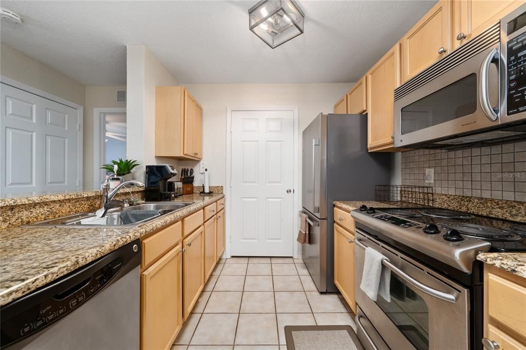 En Venta: $230,000 (3 camas, 2 baños, 1046 Pies cuadrados)