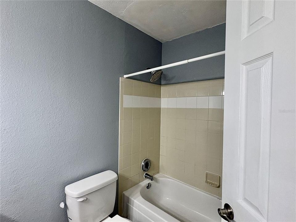 На продажу: $209,900 (2 спален, 2 ванн, 937 Квадратных фут)