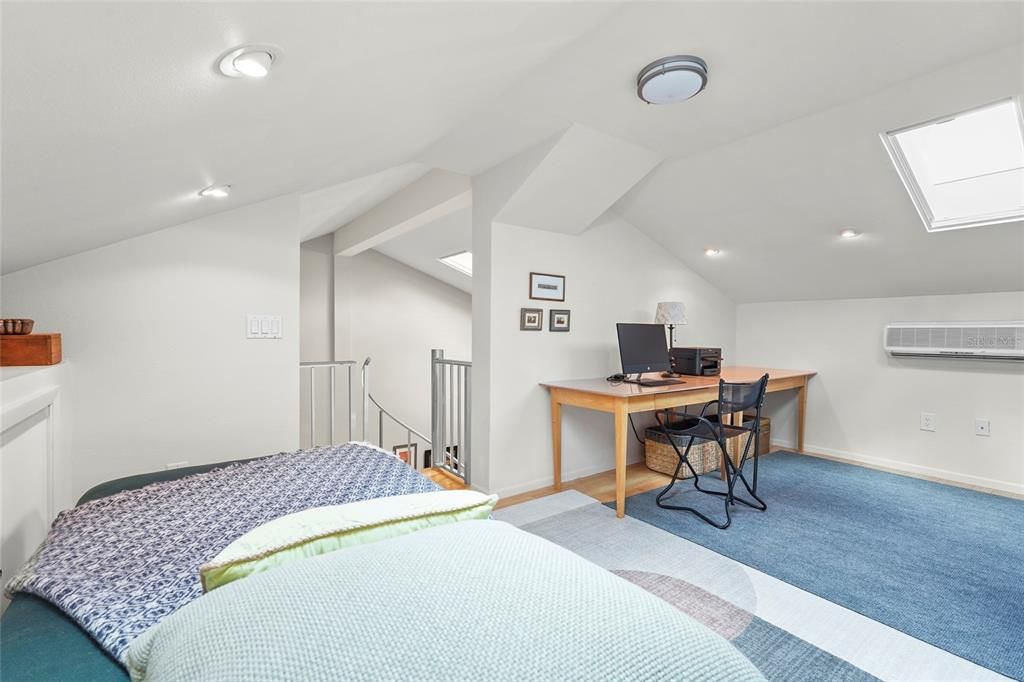 For Sale: $419,900 (2 beds, 2 baths, 1675 Square Feet)