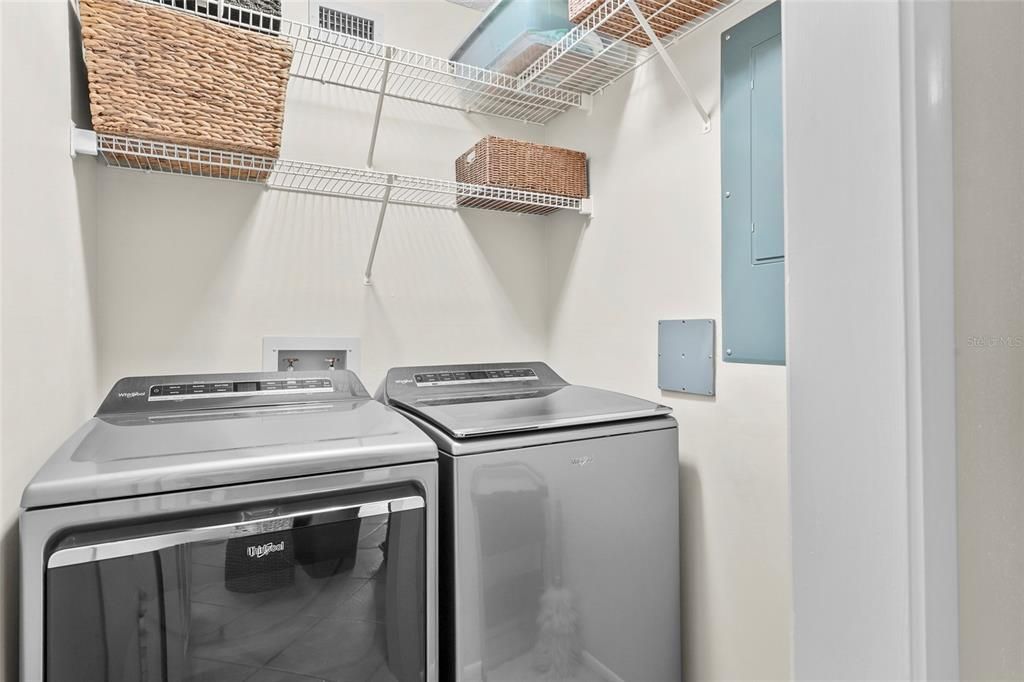 For Sale: $419,900 (2 beds, 2 baths, 1675 Square Feet)