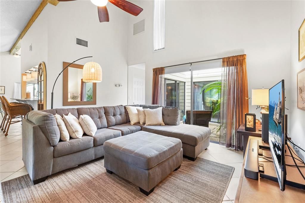 For Sale: $419,900 (2 beds, 2 baths, 1675 Square Feet)