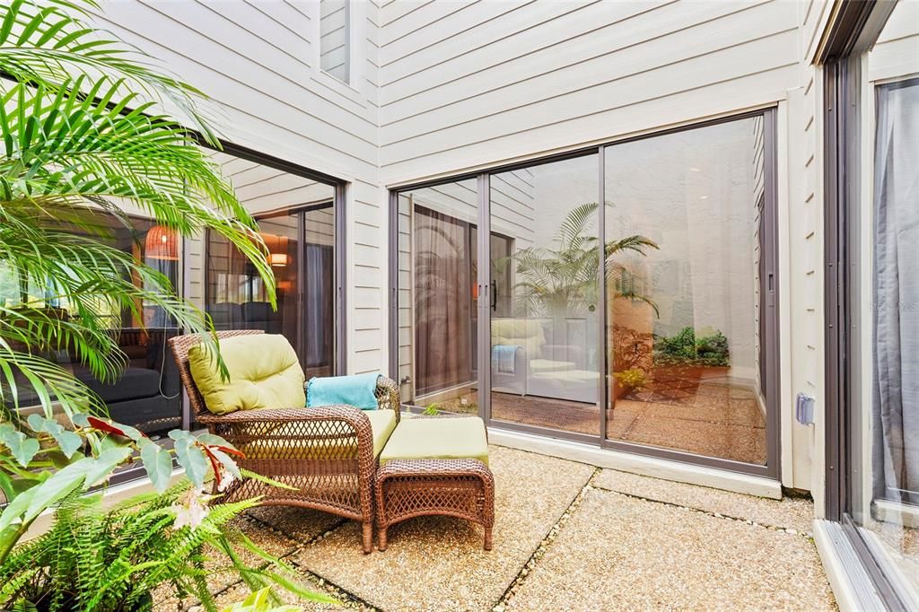 For Sale: $419,900 (2 beds, 2 baths, 1675 Square Feet)