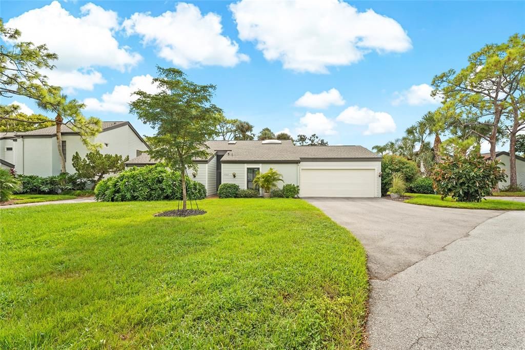 For Sale: $419,900 (2 beds, 2 baths, 1675 Square Feet)