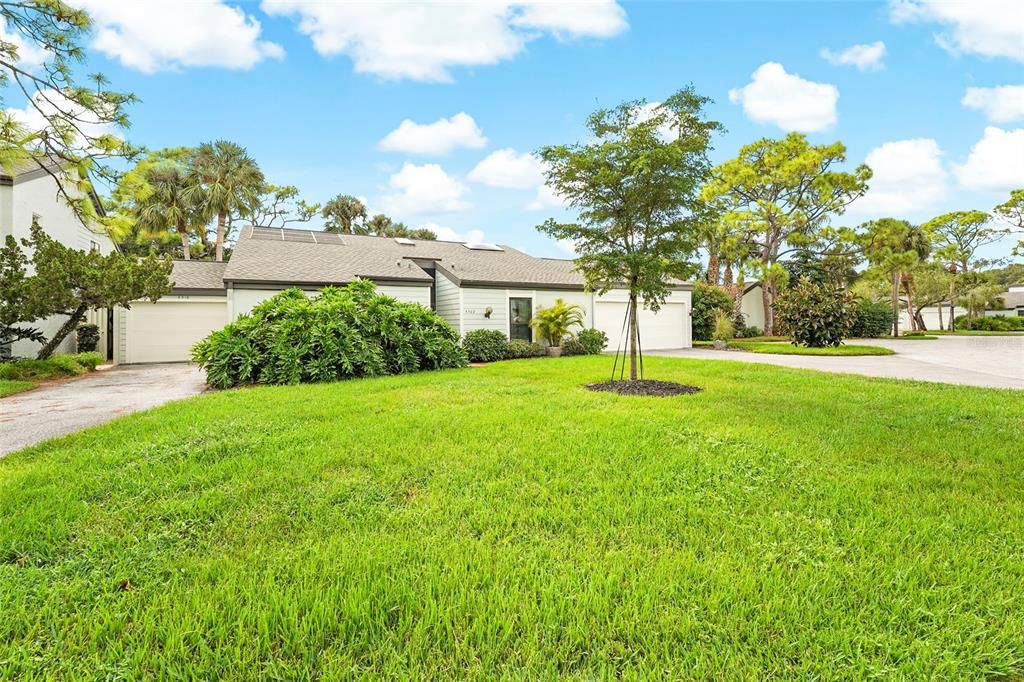 For Sale: $419,900 (2 beds, 2 baths, 1675 Square Feet)