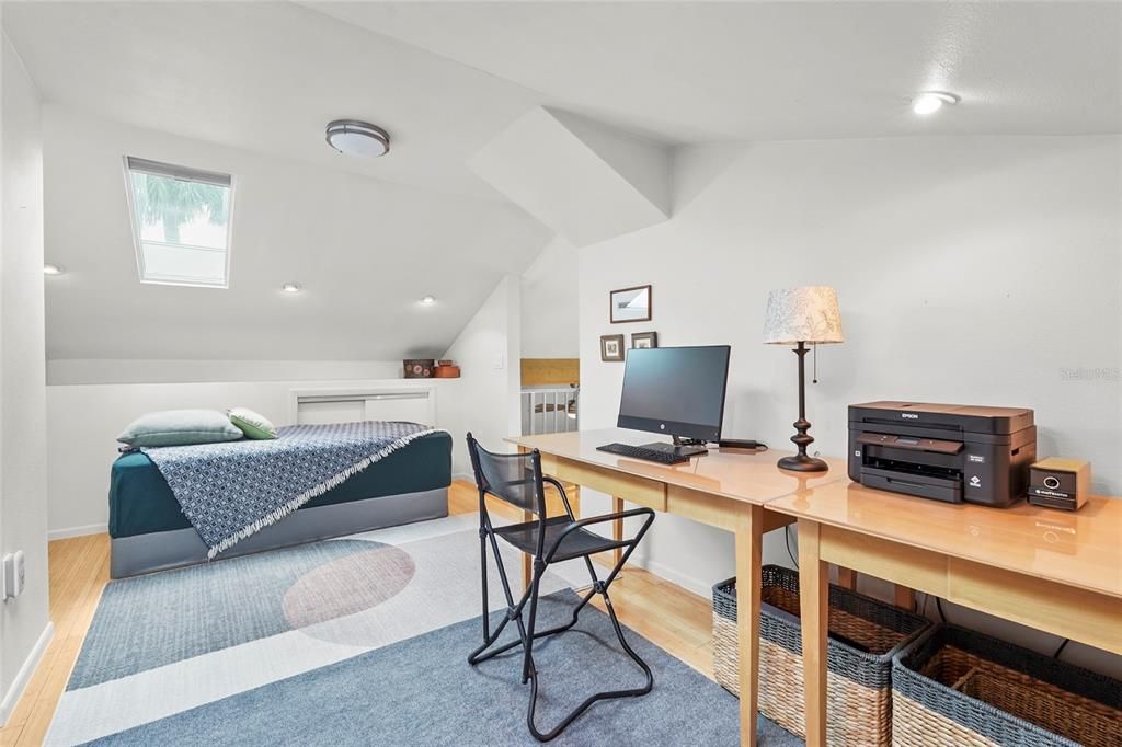 For Sale: $419,900 (2 beds, 2 baths, 1675 Square Feet)