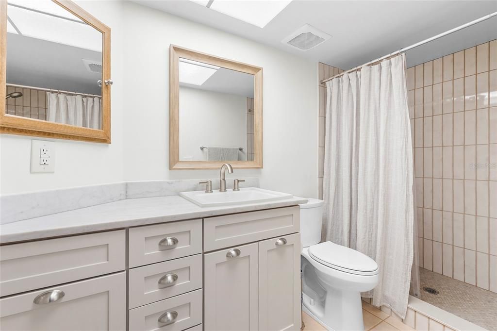 For Sale: $419,900 (2 beds, 2 baths, 1675 Square Feet)