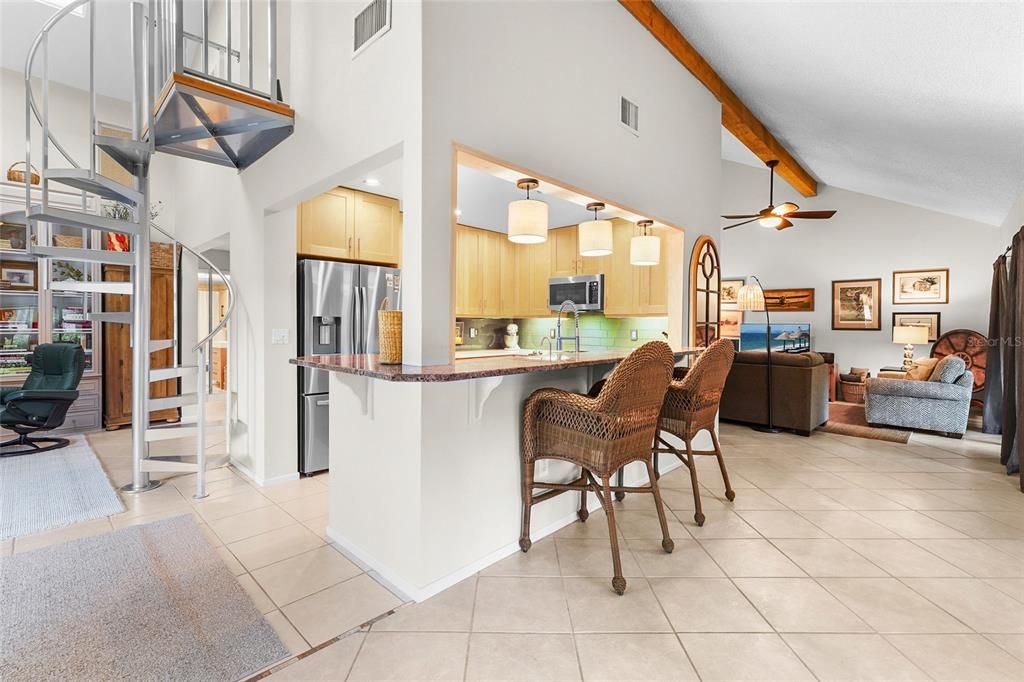 For Sale: $419,900 (2 beds, 2 baths, 1675 Square Feet)