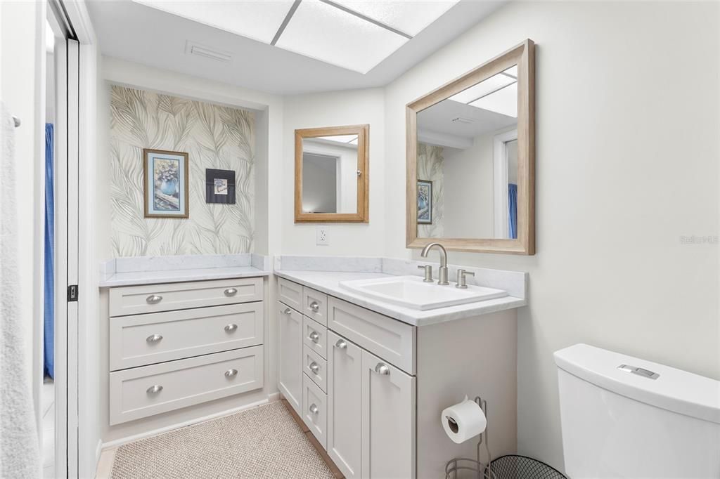 For Sale: $419,900 (2 beds, 2 baths, 1675 Square Feet)