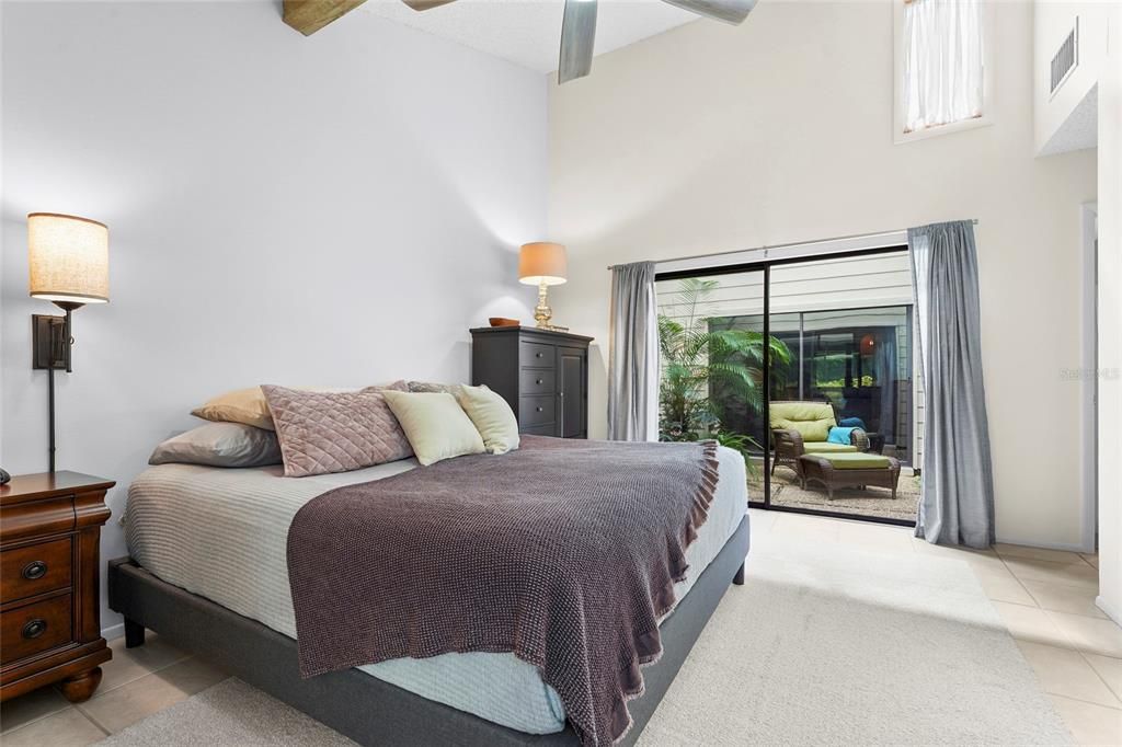 For Sale: $419,900 (2 beds, 2 baths, 1675 Square Feet)