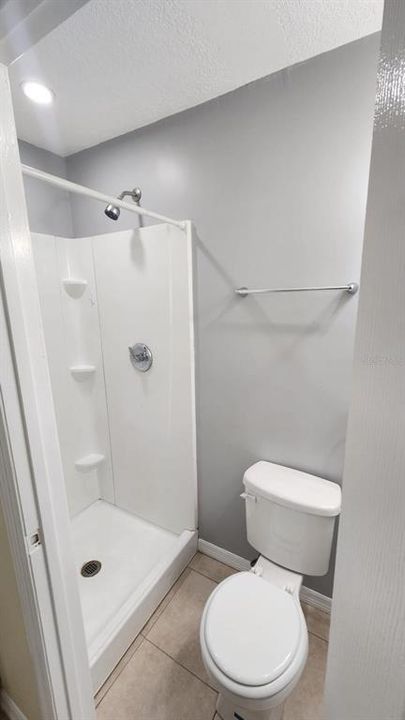 Под контрактом: $399,000 (4 спален, 3 ванн, 2464 Квадратных фут)