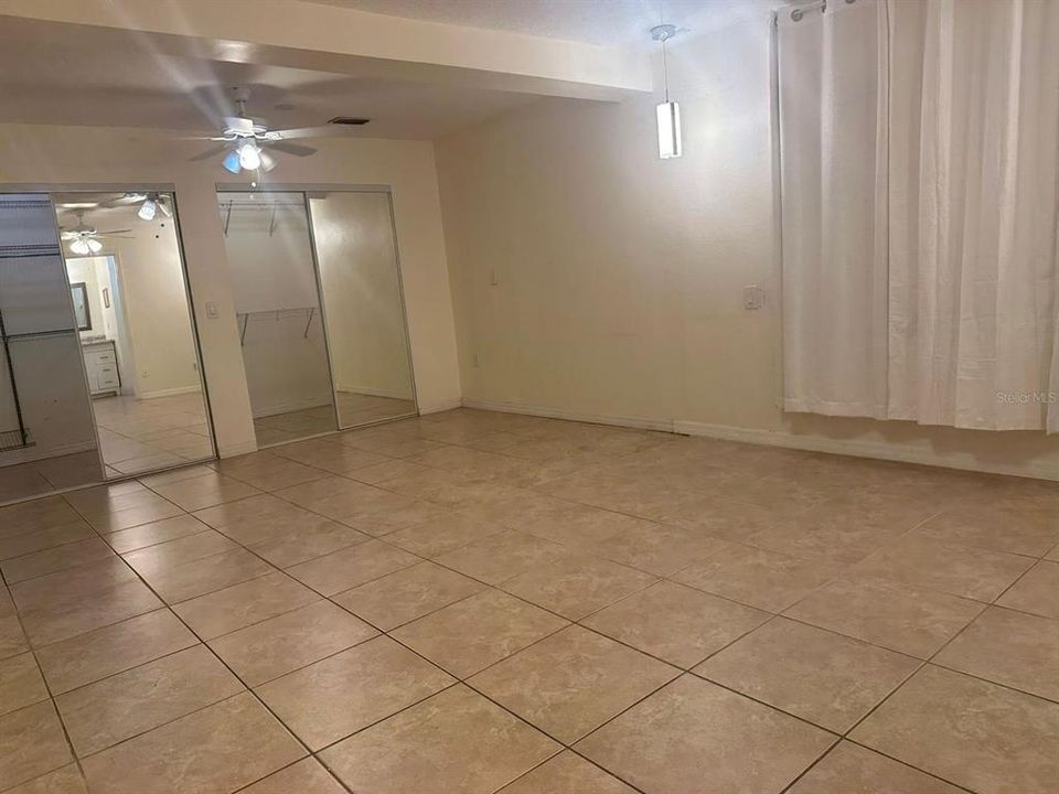 Под контрактом: $399,000 (4 спален, 3 ванн, 2464 Квадратных фут)