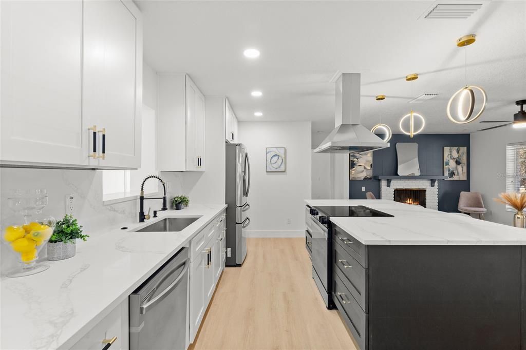 For Sale: $650,000 (5 beds, 3 baths, 2312 Square Feet)