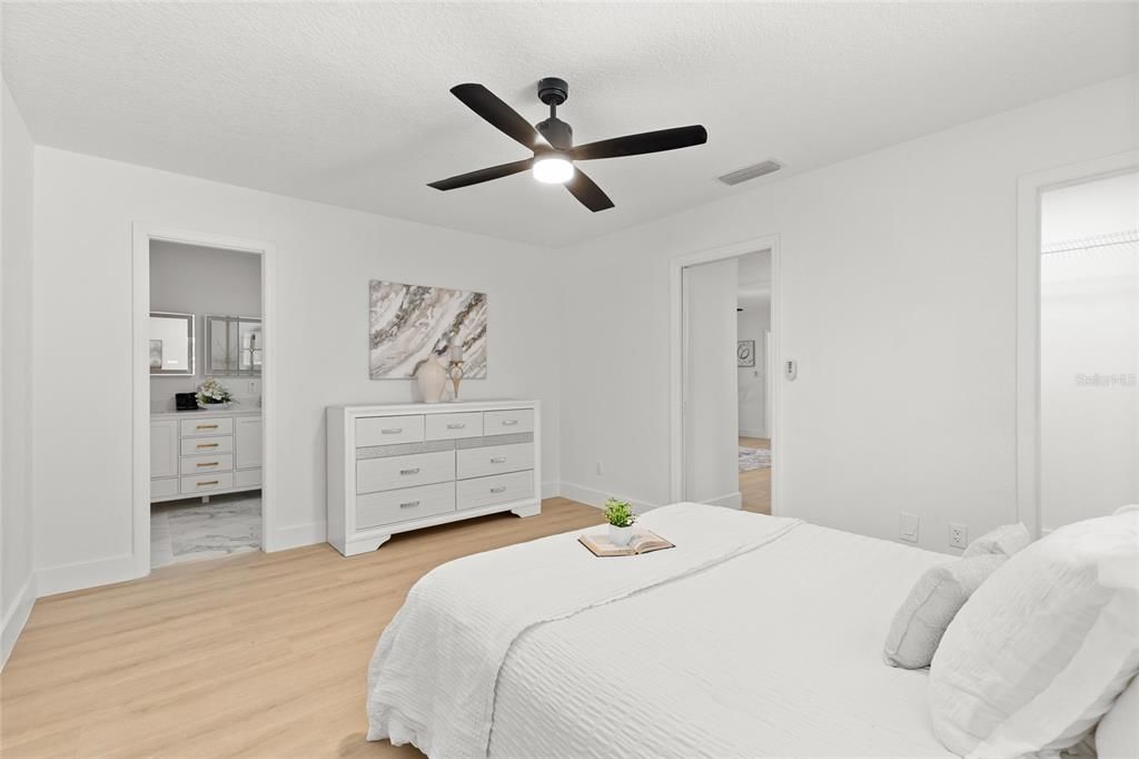 For Sale: $650,000 (5 beds, 3 baths, 2312 Square Feet)