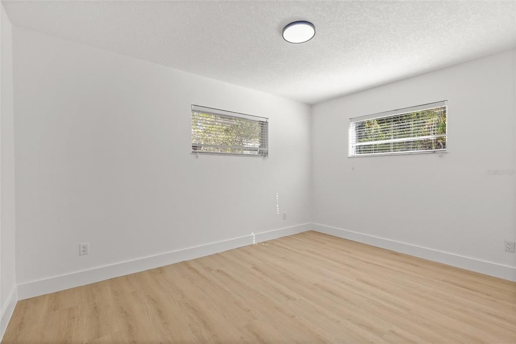 For Sale: $650,000 (5 beds, 3 baths, 2312 Square Feet)