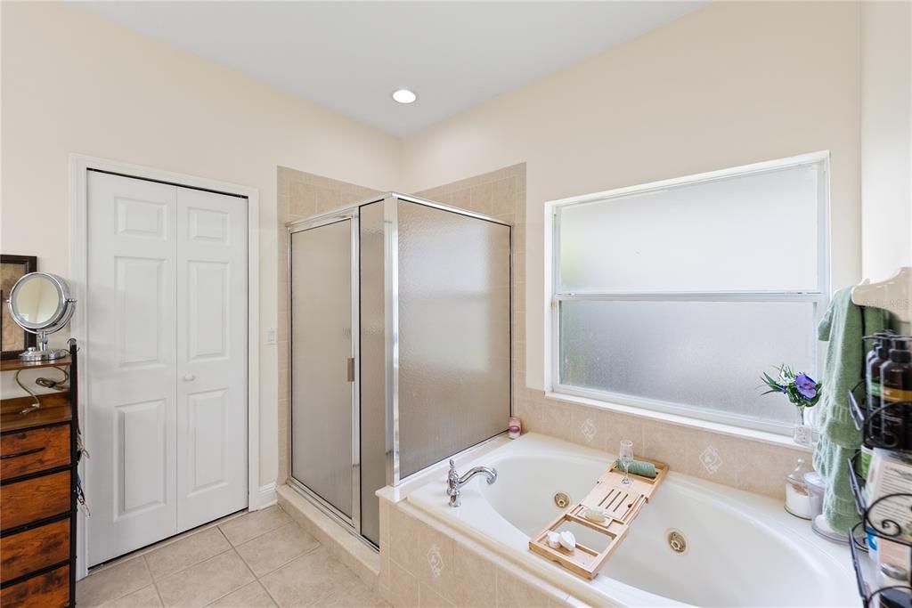 На продажу: $665,000 (5 спален, 5 ванн, 3812 Квадратных фут)