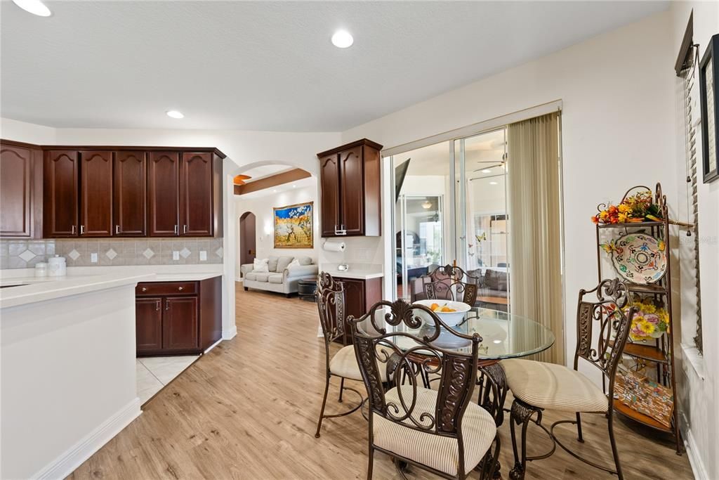 На продажу: $665,000 (5 спален, 5 ванн, 3812 Квадратных фут)