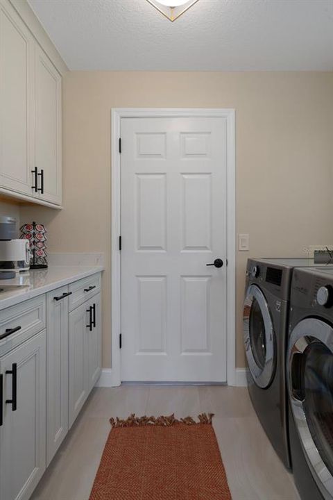 For Sale: $380,000 (2 beds, 2 baths, 1753 Square Feet)