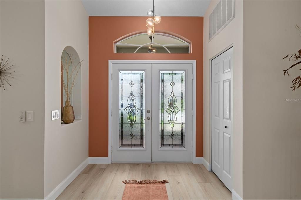 For Sale: $380,000 (2 beds, 2 baths, 1753 Square Feet)