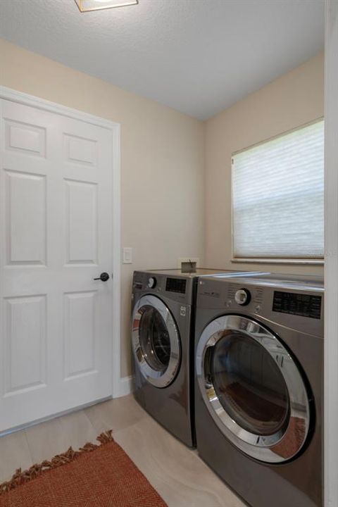 For Sale: $380,000 (2 beds, 2 baths, 1753 Square Feet)