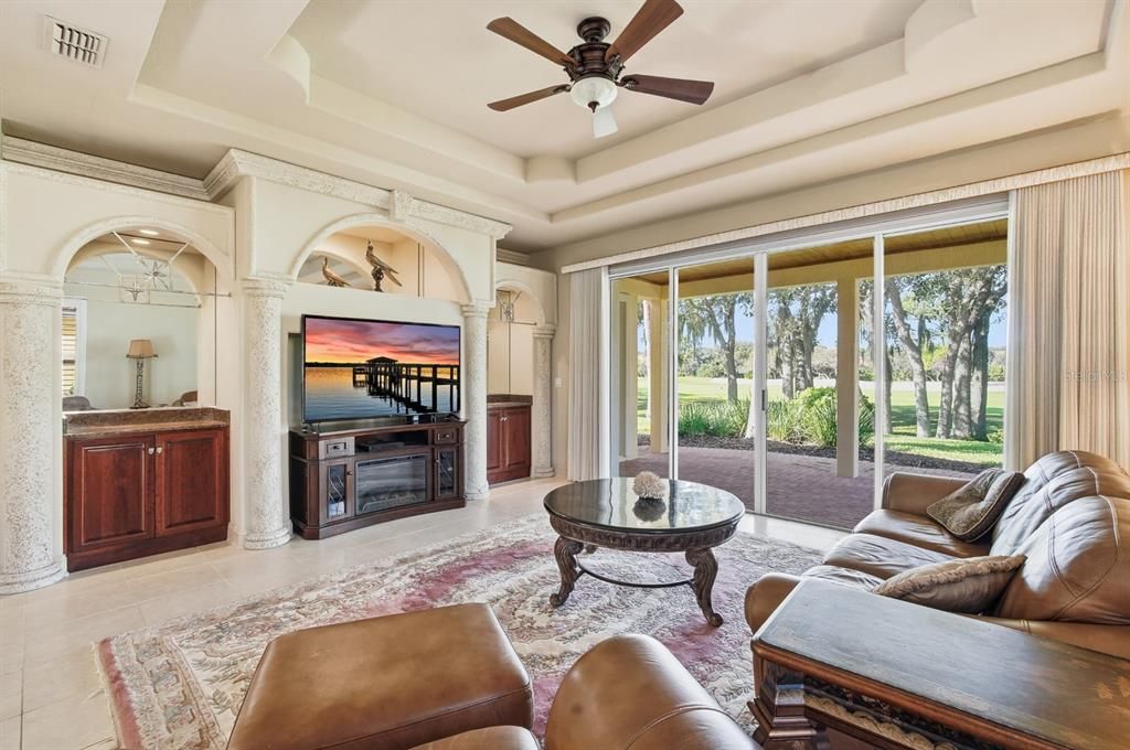 For Sale: $799,000 (3 beds, 3 baths, 2290 Square Feet)