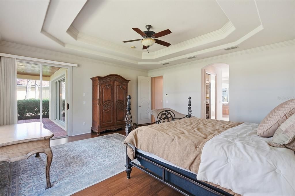 For Sale: $799,000 (3 beds, 3 baths, 2290 Square Feet)