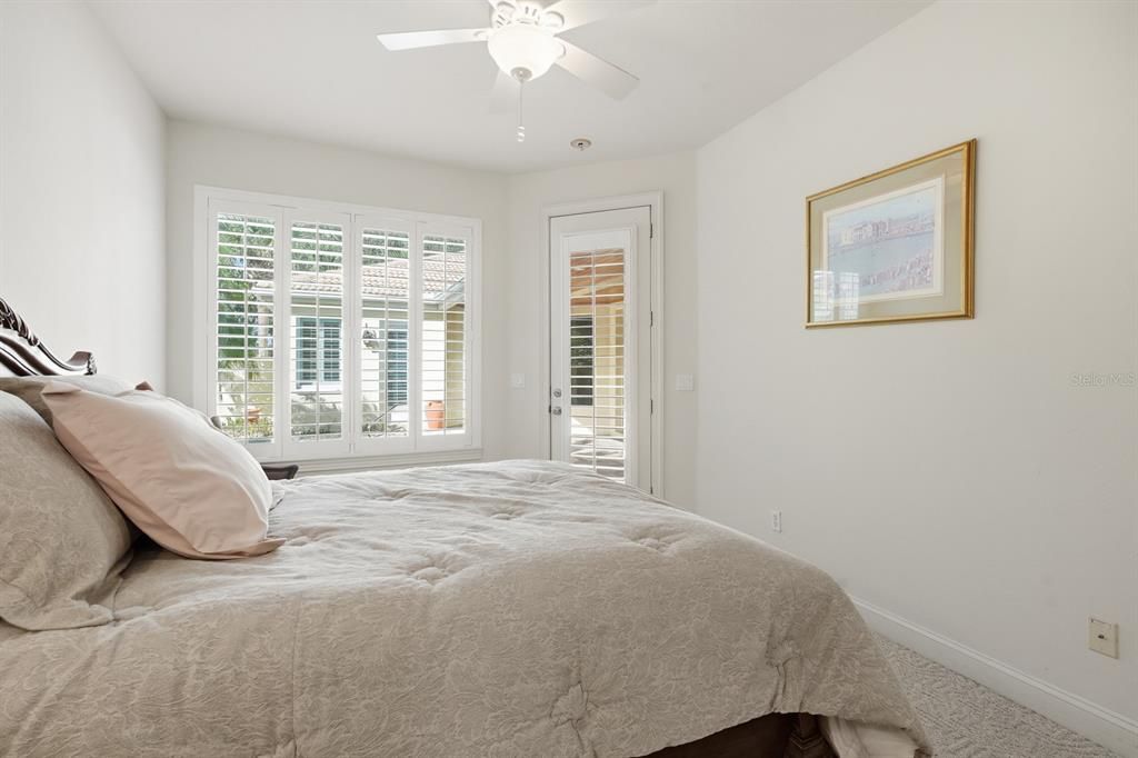 For Sale: $799,000 (3 beds, 3 baths, 2290 Square Feet)