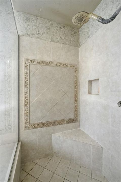 For Sale: $799,000 (3 beds, 3 baths, 2290 Square Feet)