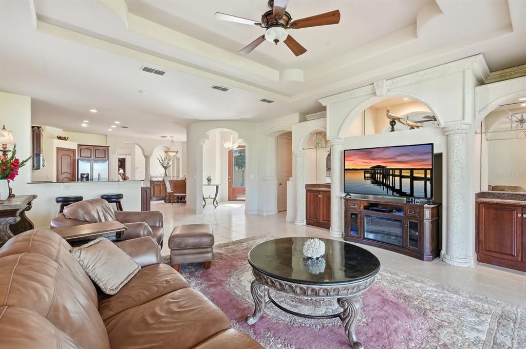 For Sale: $799,000 (3 beds, 3 baths, 2290 Square Feet)