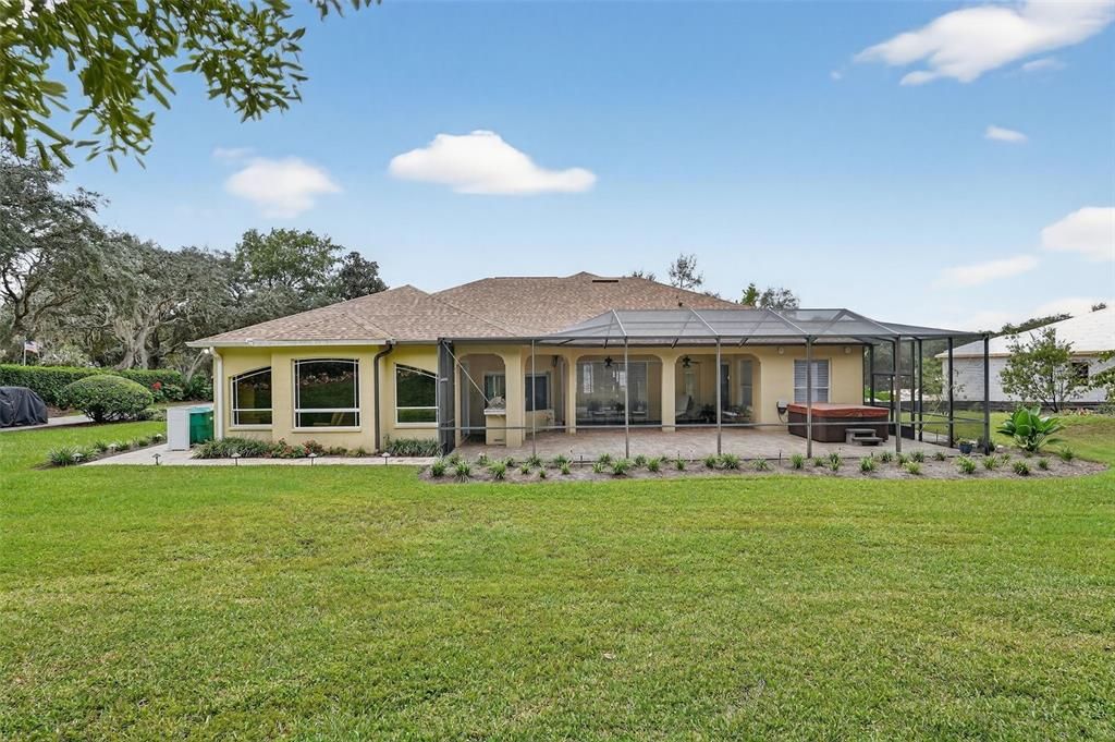 Activo con contrato: $859,900 (3 camas, 3 baños, 2999 Pies cuadrados)