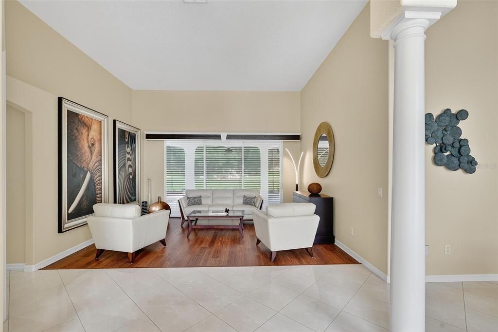 Activo con contrato: $859,900 (3 camas, 3 baños, 2999 Pies cuadrados)