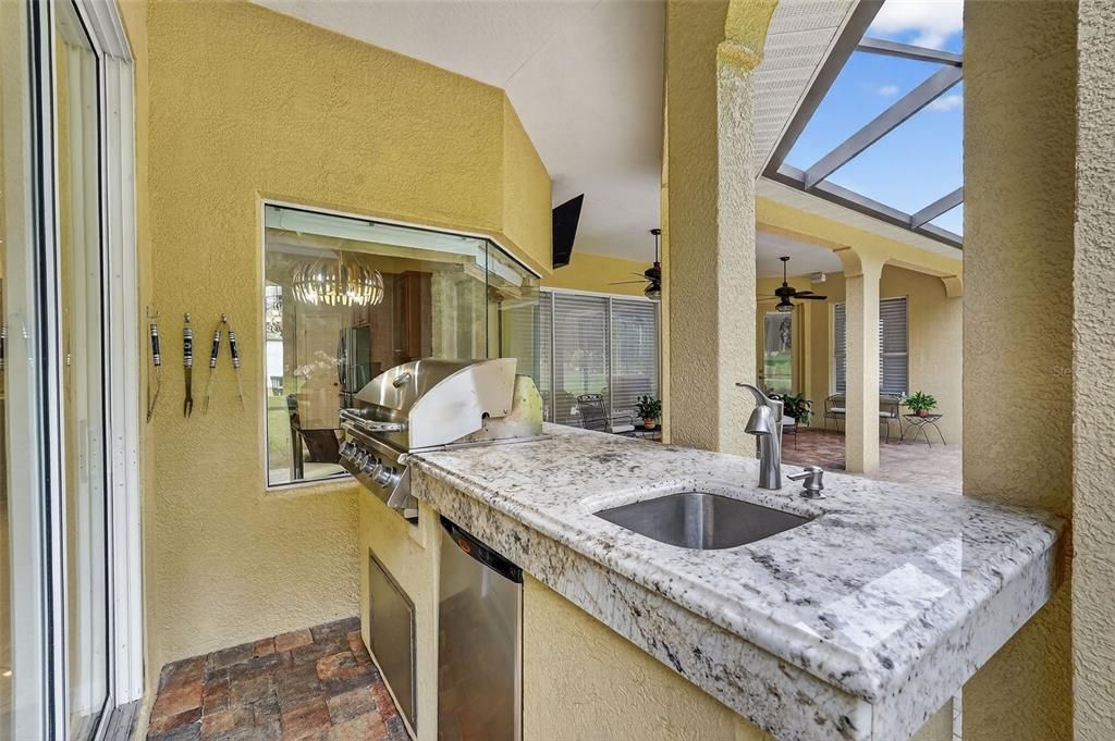 Activo con contrato: $859,900 (3 camas, 3 baños, 2999 Pies cuadrados)