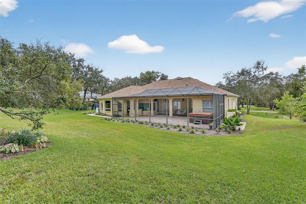 Activo con contrato: $859,900 (3 camas, 3 baños, 2999 Pies cuadrados)