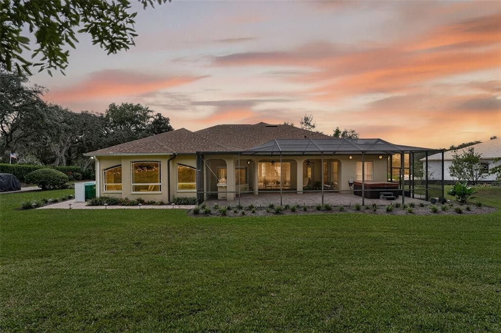 Activo con contrato: $859,900 (3 camas, 3 baños, 2999 Pies cuadrados)