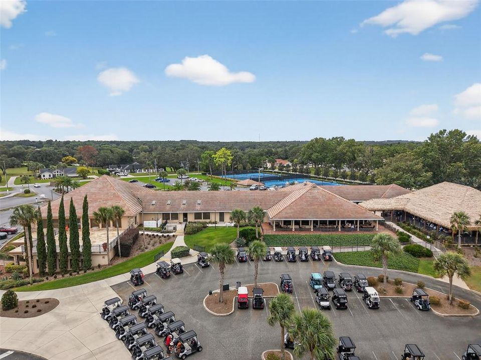 Activo con contrato: $859,900 (3 camas, 3 baños, 2999 Pies cuadrados)