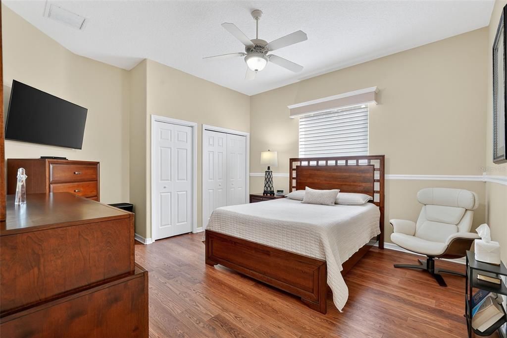 Activo con contrato: $859,900 (3 camas, 3 baños, 2999 Pies cuadrados)