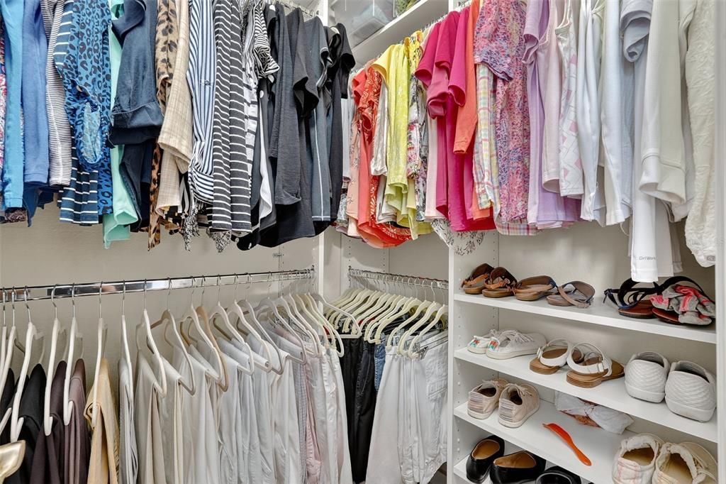 Activo con contrato: $859,900 (3 camas, 3 baños, 2999 Pies cuadrados)