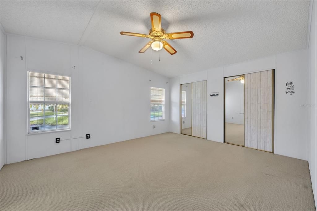 For Sale: $190,000 (2 beds, 2 baths, 1586 Square Feet)