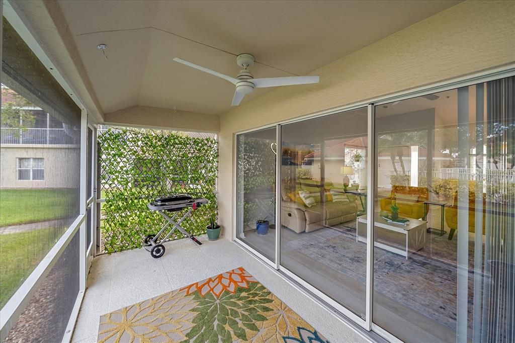 待售: $279,900 (2 贝兹, 2 浴室, 1352 平方英尺)